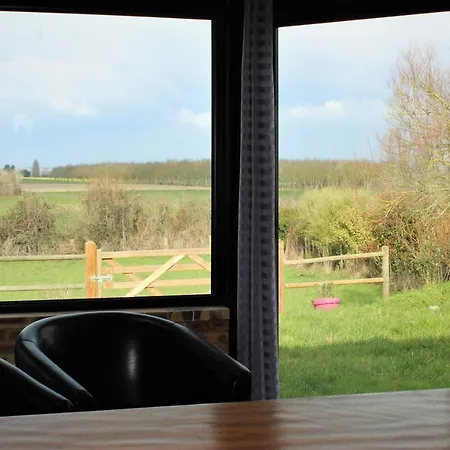 Casa de Férias Bellevue Et Mascaret Courtils